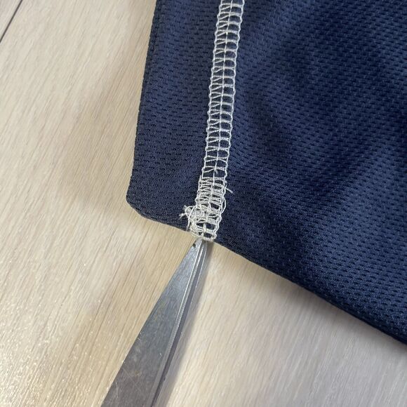 Tampa Bay Rays Shirt Men’s Medium MLB True Fan V-Neck Blue Baseball Stitching - Picture 6 of 16